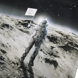 Riley T-shirt (Moon Traveller) Boys - T-Shirt Molo - Kuwait - Saudi Arabia