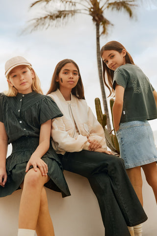 Runi T-Shirt (Raven) Girls - T-Shirt Molo - Kuwait - Saudi Arabia