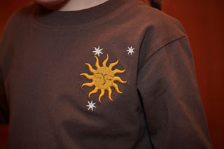 Longsleeve shirt w. Embroidery (Dk. Brown)