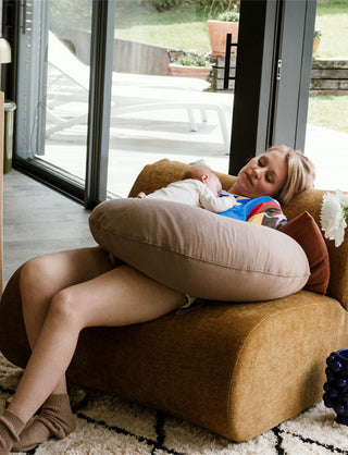 Nursing Pillow w. Washing Bag (Brown) Pregnancy Pillows That's Mine - Kuwait - Saudi Arabia