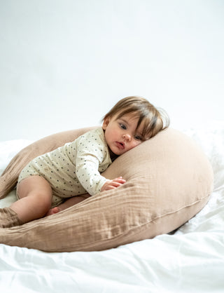 Nursing Pillow w. Washing Bag (Brown) Pregnancy Pillows That's Mine - Kuwait - Saudi Arabia