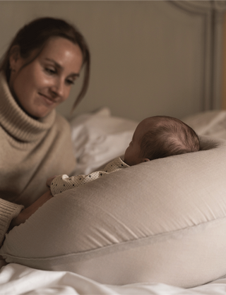 Nursing Pillow w. Washing Bag (Feather Grey) Pregnancy Pillows That's Mine - Kuwait - Saudi Arabia