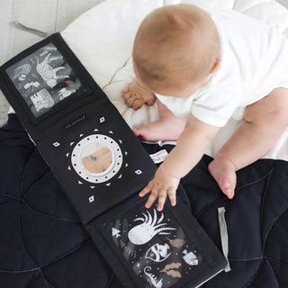 Baby Tummy Time Gallery with Mirror Flashcards Wee Gallery - Kuwait - Saudi Arabia