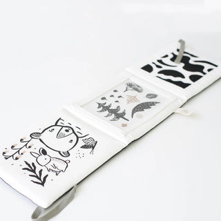 Baby Tummy Time Gallery with Mirror Flashcards Wee Gallery - Kuwait - Saudi Arabia